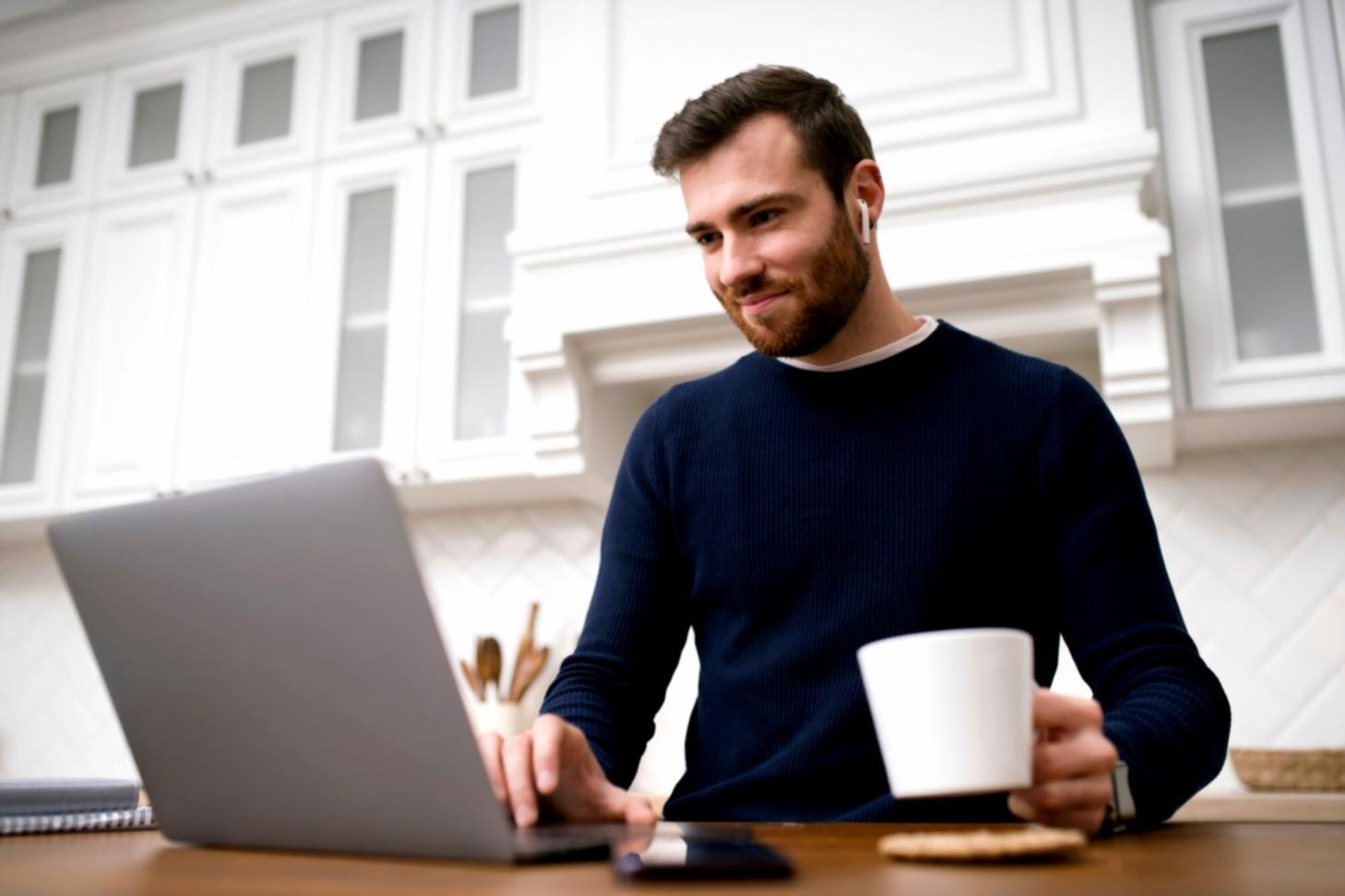 Sesja warsztatowa z młodymi specjalistami opieki społecznej podczas praktycznego szkolenia